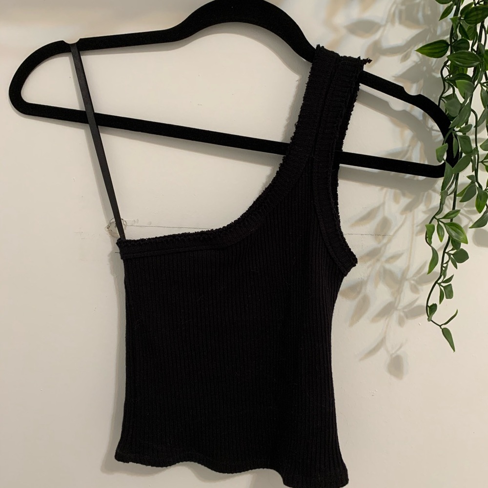 One shoulder UO top